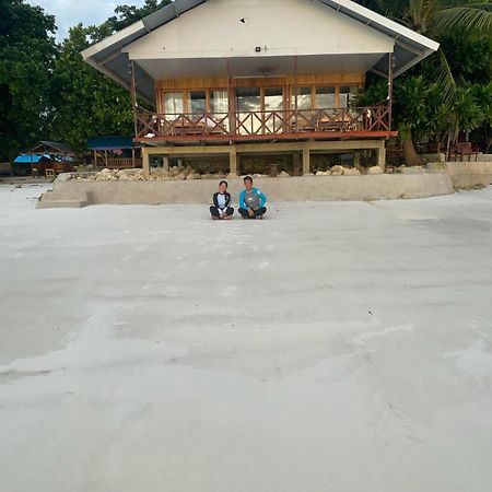 Yohana Cottage Tual エクステリア 写真