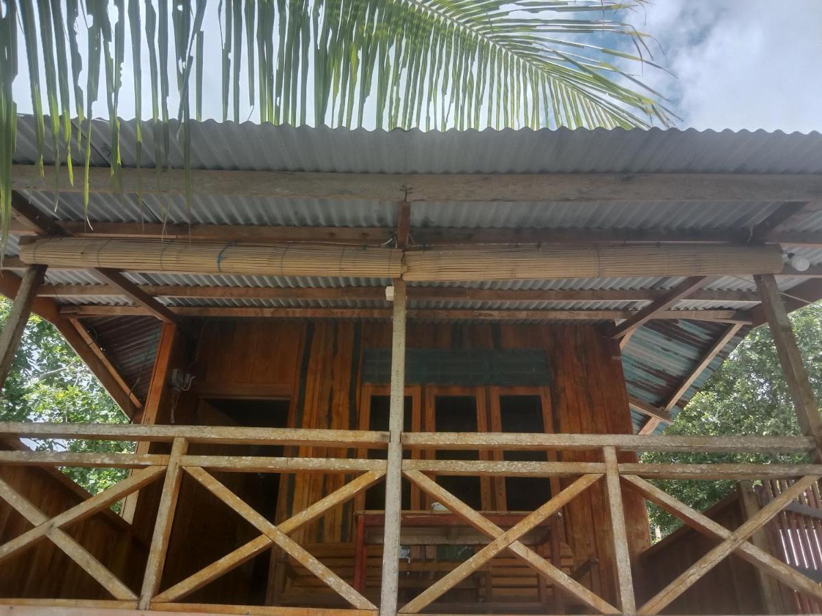 Yohana Cottage Tual エクステリア 写真