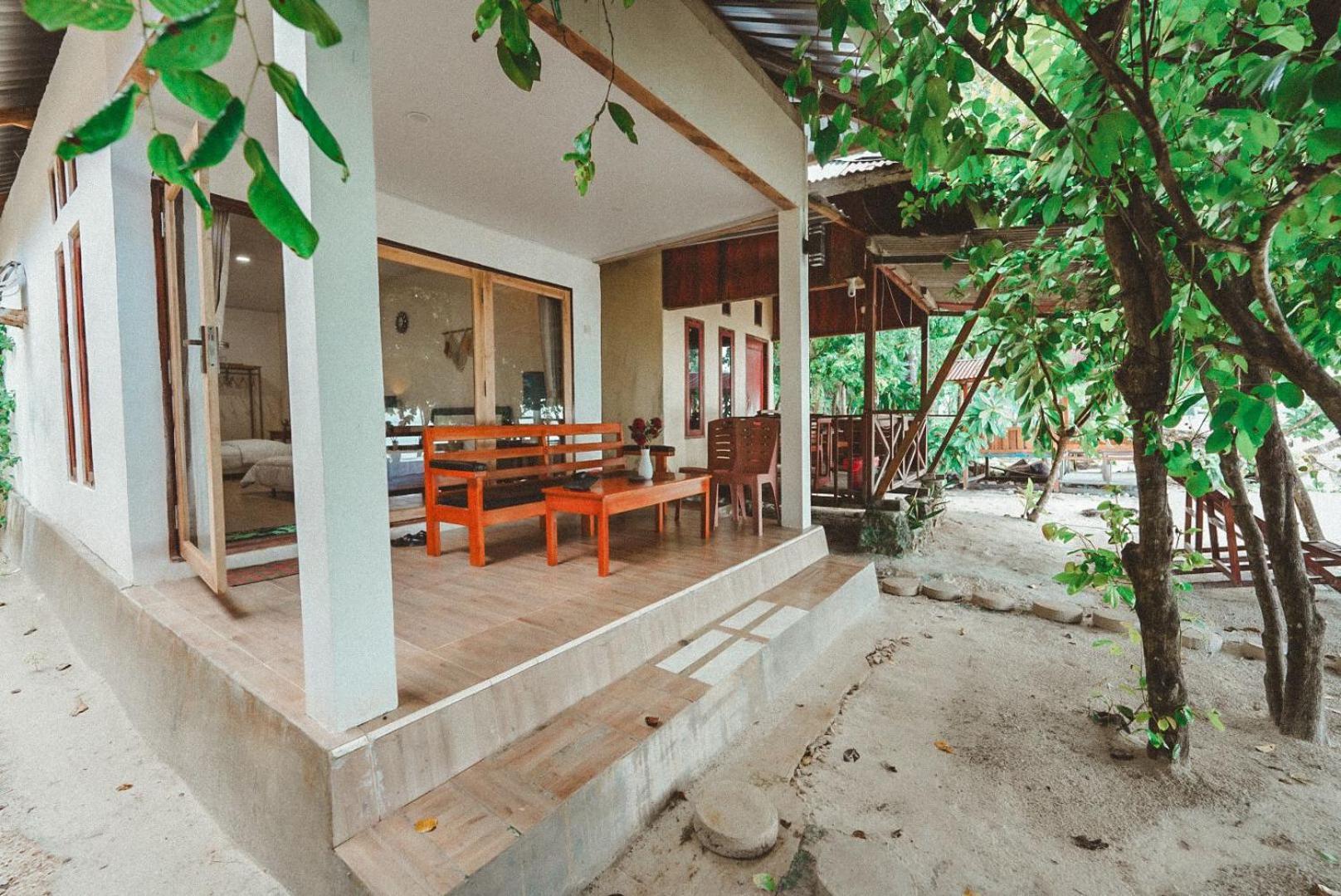 Yohana Cottage Tual エクステリア 写真