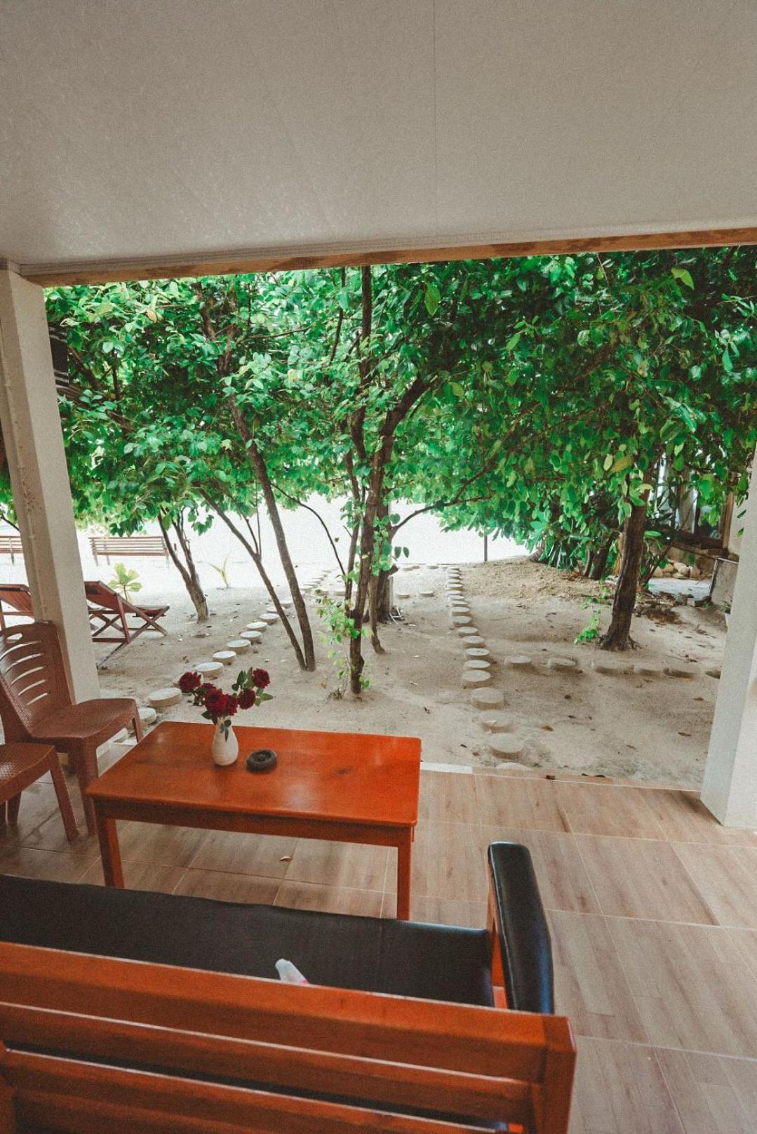 Yohana Cottage Tual エクステリア 写真